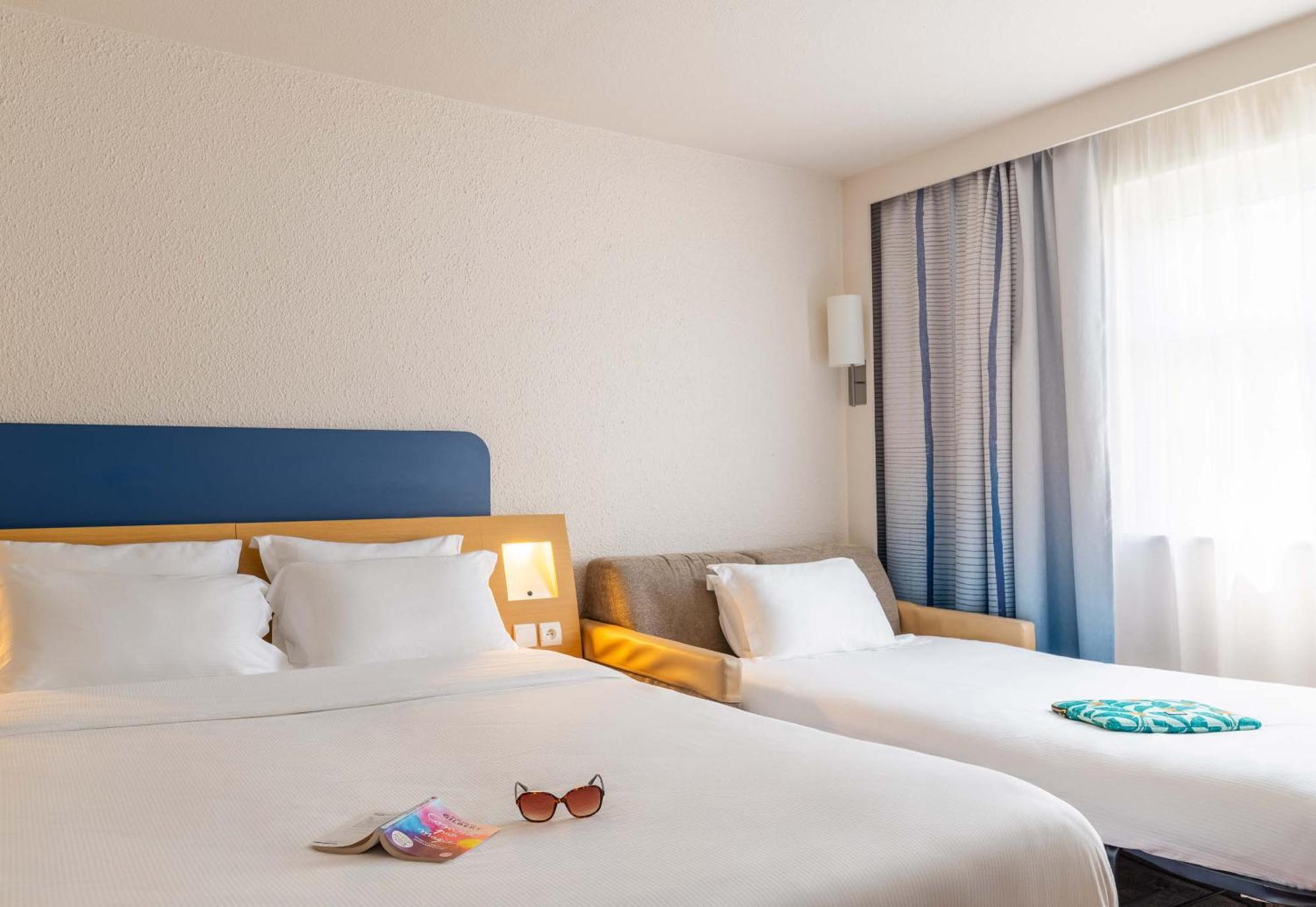 B&B Hotel Lyon Nord 4 Etoiles ダルディリー 部屋 写真
